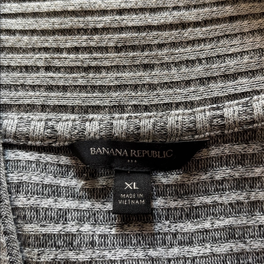 Banana Republic Gray Knit Women's Sweater - XL